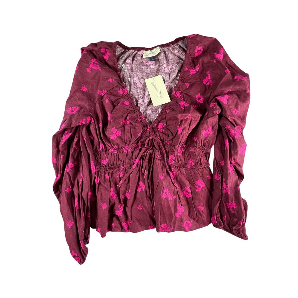 Universal Thread Shirt Womens Small Red Flowers Cinch V Neck Flowy Floral NWT